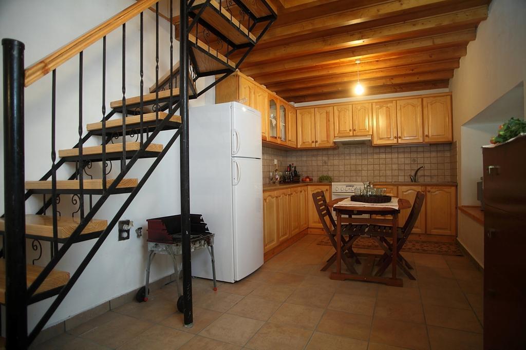 Menelia Cottage Platístoma Kamer foto