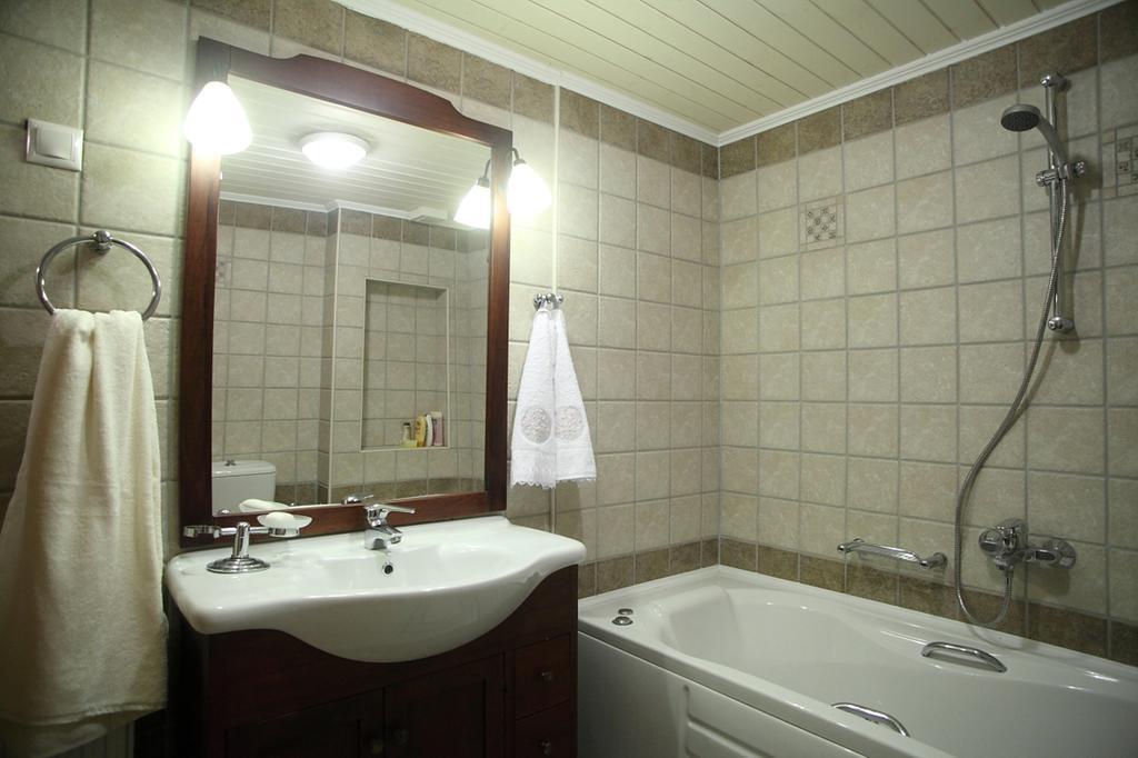 Menelia Cottage Platístoma Kamer foto