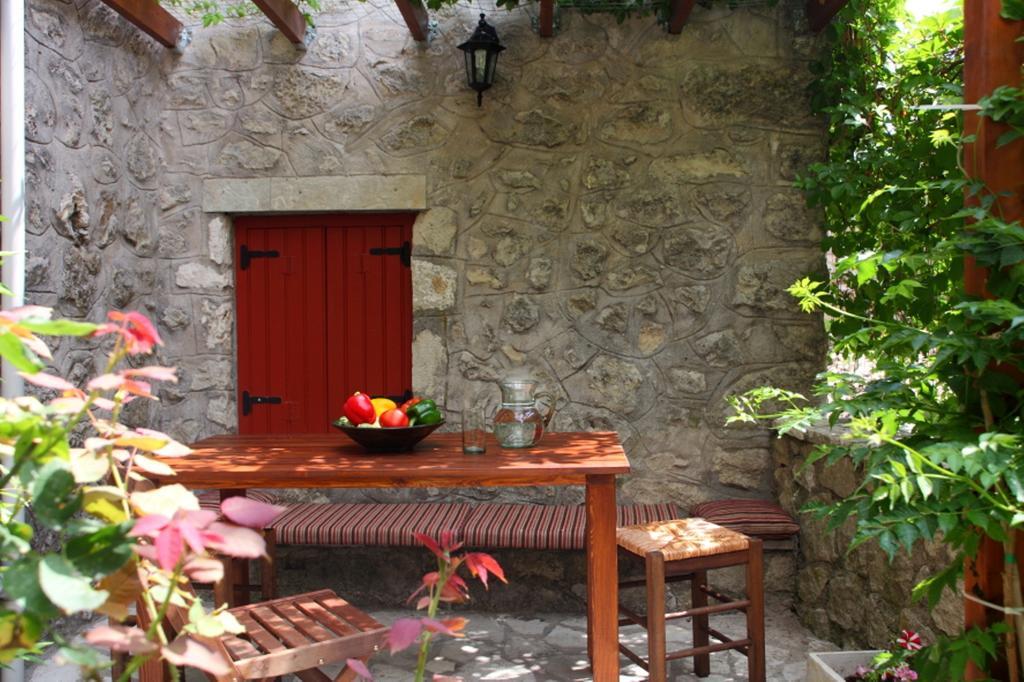 Menelia Cottage Platístoma Kamer foto