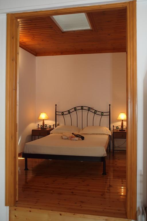 Menelia Cottage Platístoma Kamer foto