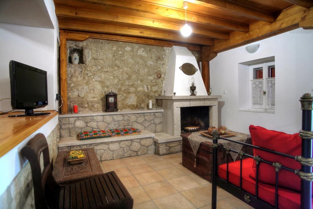 Menelia Cottage Platístoma Kamer foto